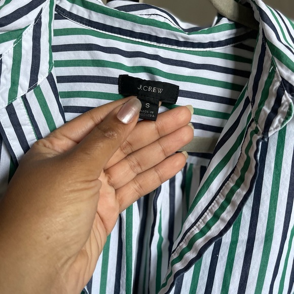 Women’s J. Crew Poplin Popover shirt - Picture 5 of 5